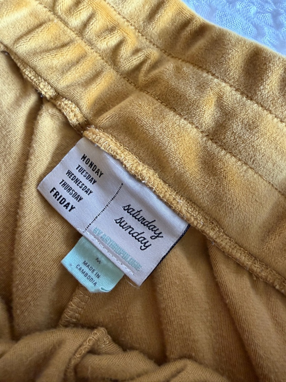 Anthro Saturday Sunday Merida Velvet Joggers Gold Medium - Picture 3 of 9